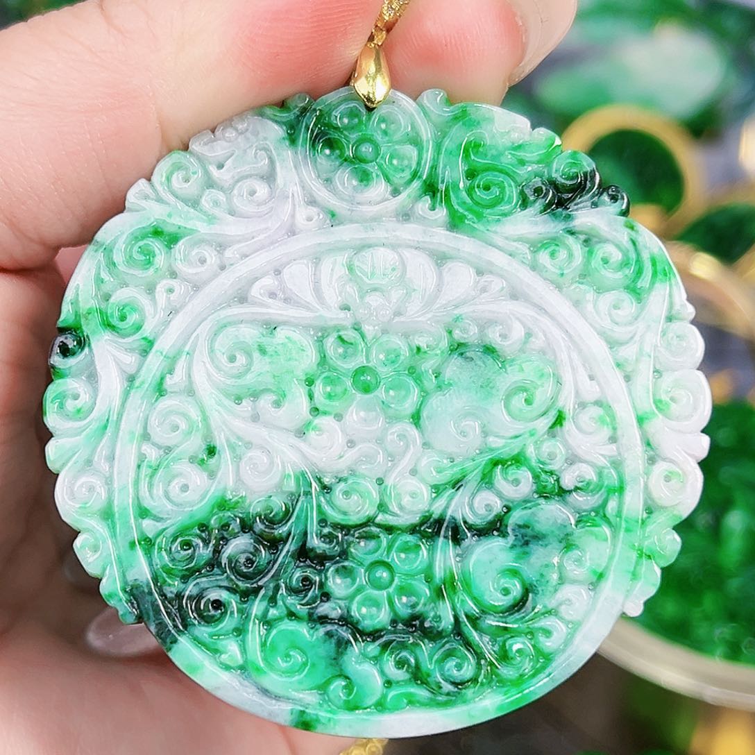 翡翠颈饰未镶嵌吊坠