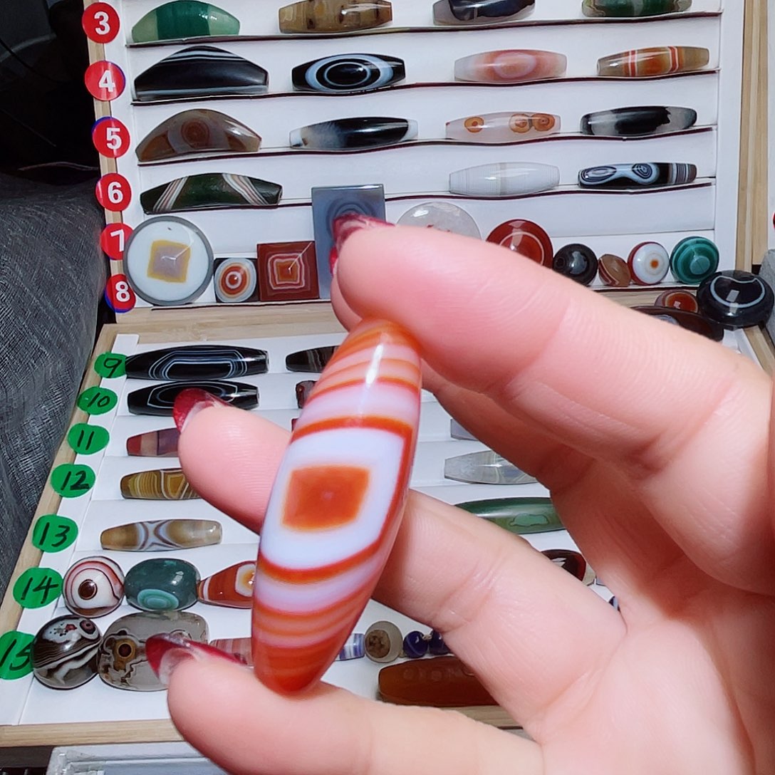 玛瑙/玉髓颈饰未镶嵌