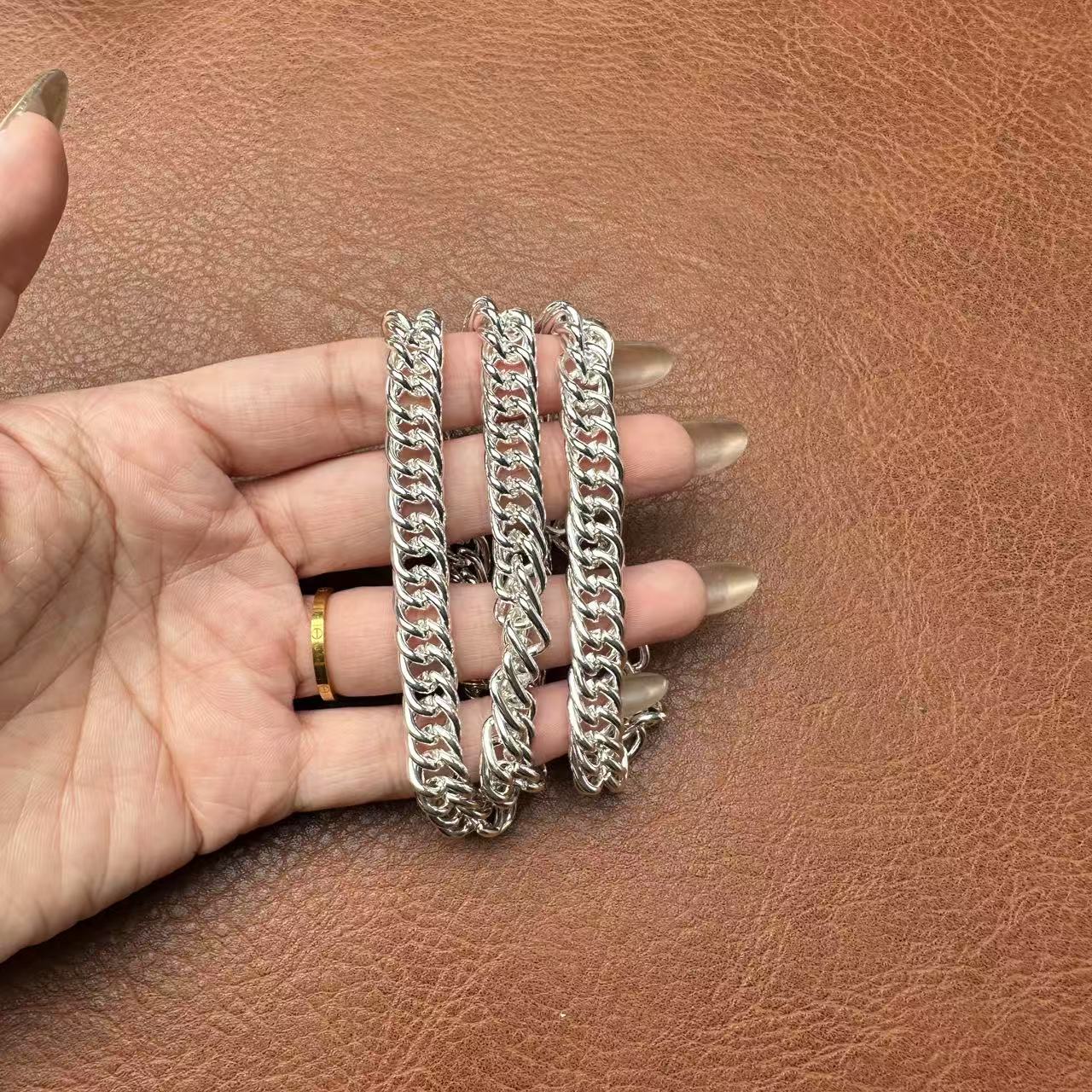 实心精品手饰 （无礼盒）YW183