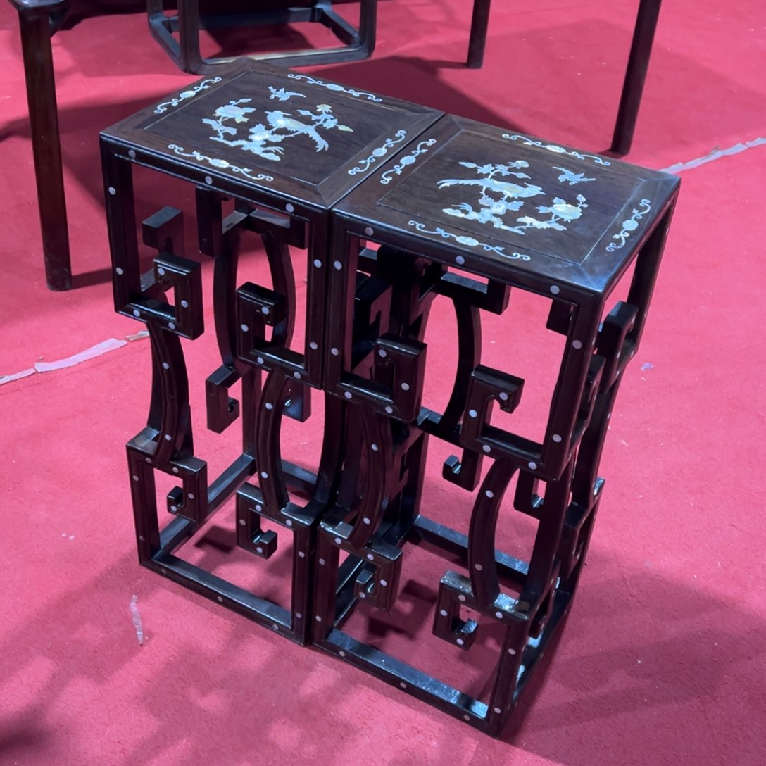 大叶紫檀（黑酸枝木类）