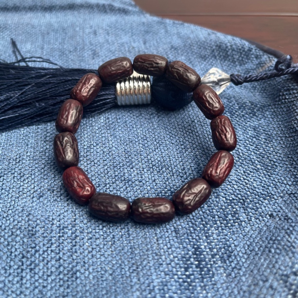 【大倩福利木雕】印度小叶紫檀枣珠单圈雕刻手串