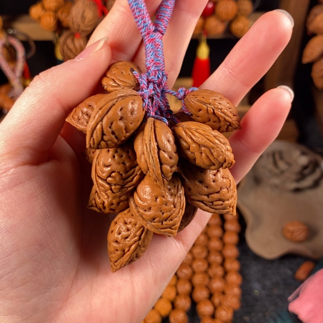 吊坠桃核桃枭挂件