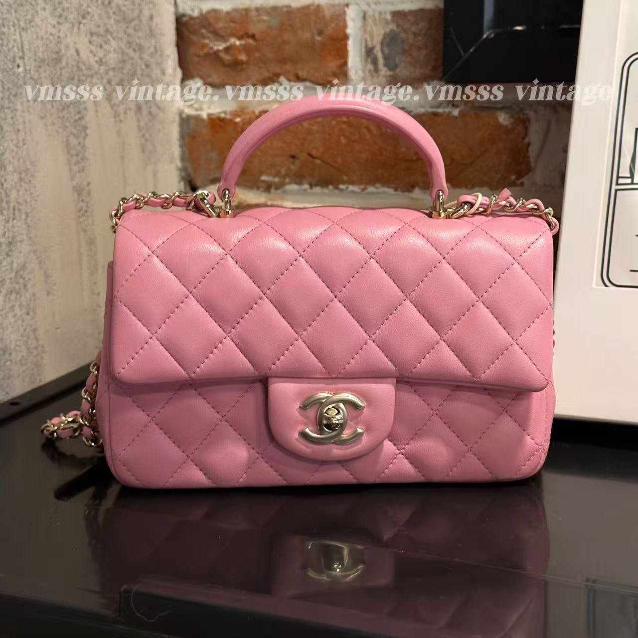 99新 Chanel/香奈儿 手柄大mini粉色羊皮单肩包 芯片款/30076