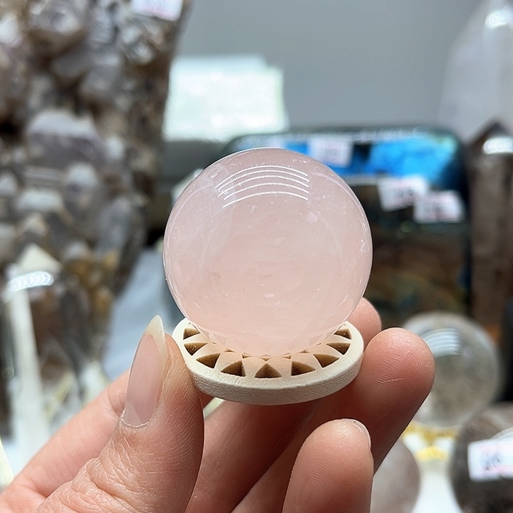 芙蓉石64克水晶小球未镶嵌