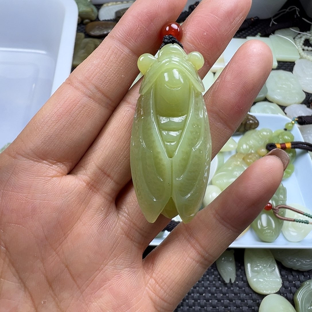 和田玉未镶嵌颈饰有纹漏，卡48.5