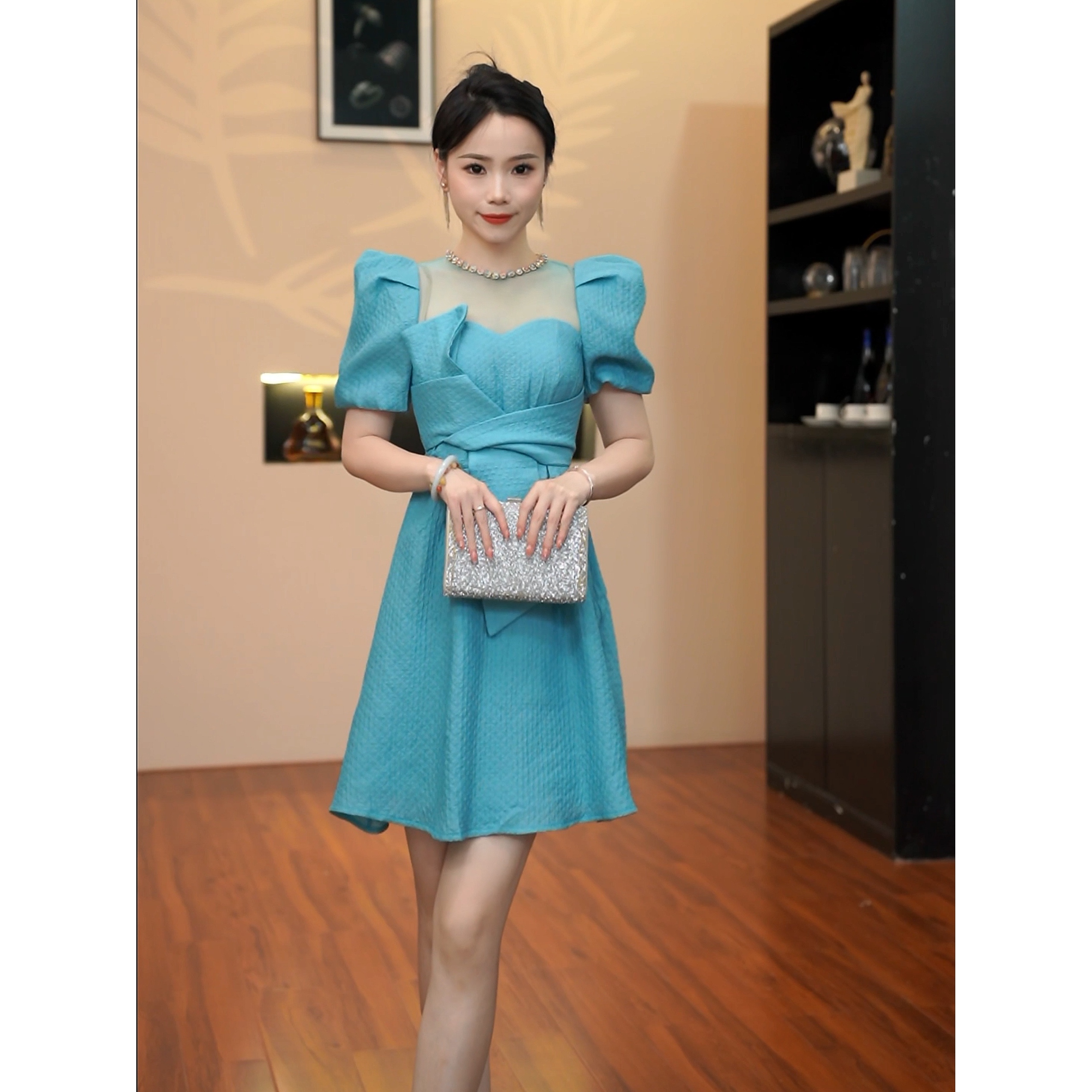 3461泡泡袖连衣裙小众设计感收腰显瘦衬肤色气质蓝色短裙QH