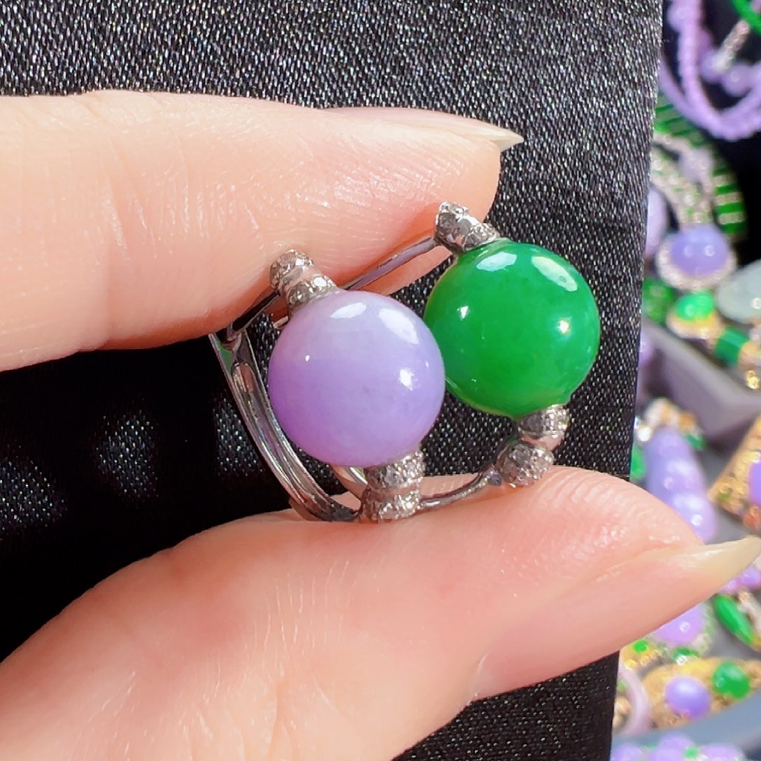 翡翠18K金镶嵌耳饰签收后24小时鉴赏期