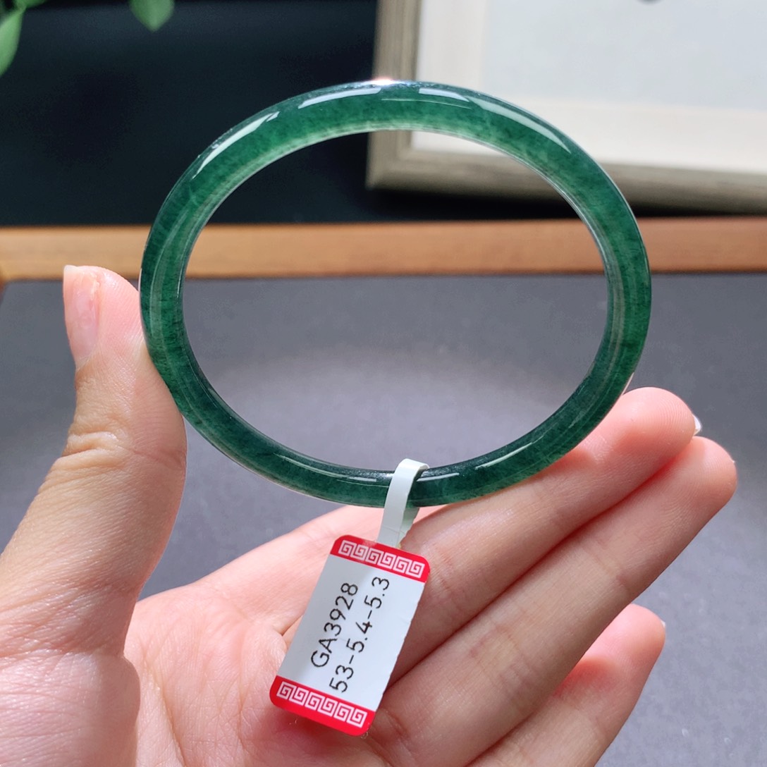 翡翠手镯未镶嵌天然翡翠手镯