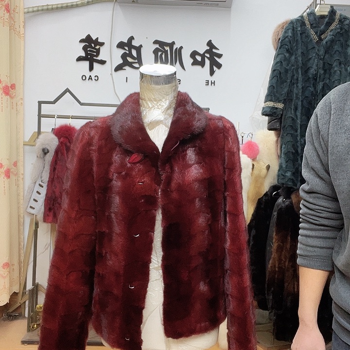 商场断码拼貂衣服