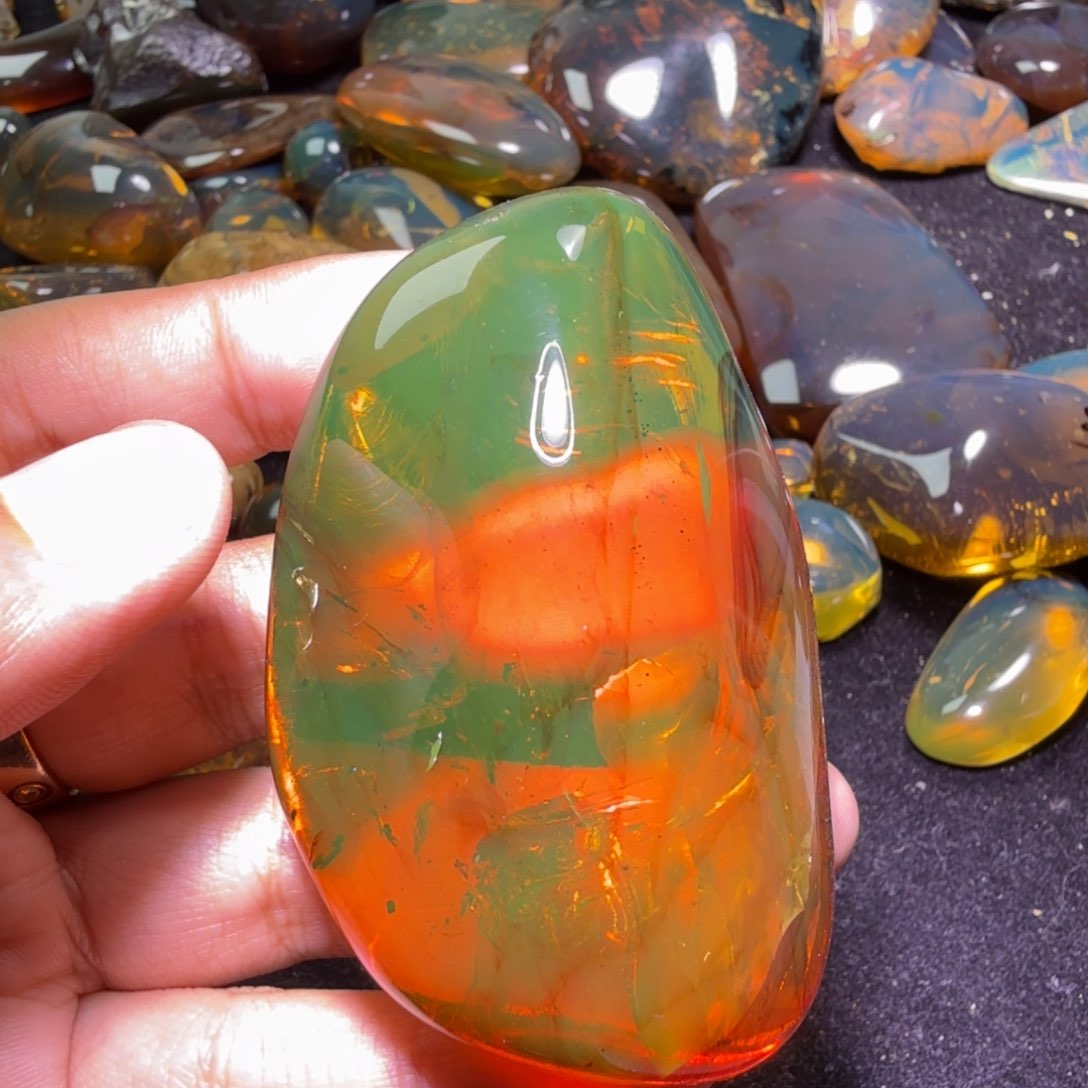 未镶嵌琥珀裸石布****风，