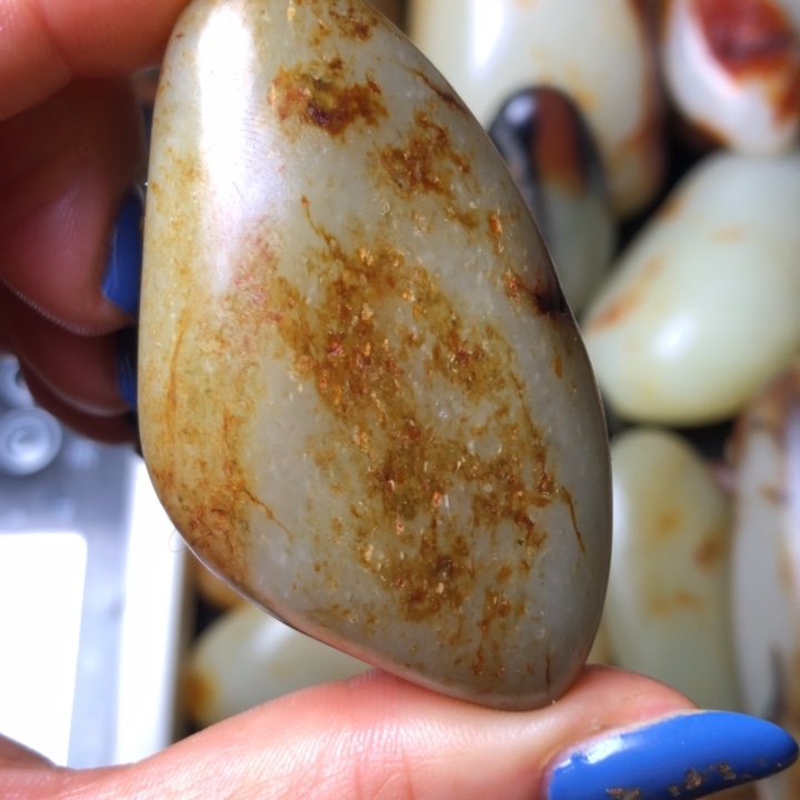 和田玉未镶嵌珠宝奇石