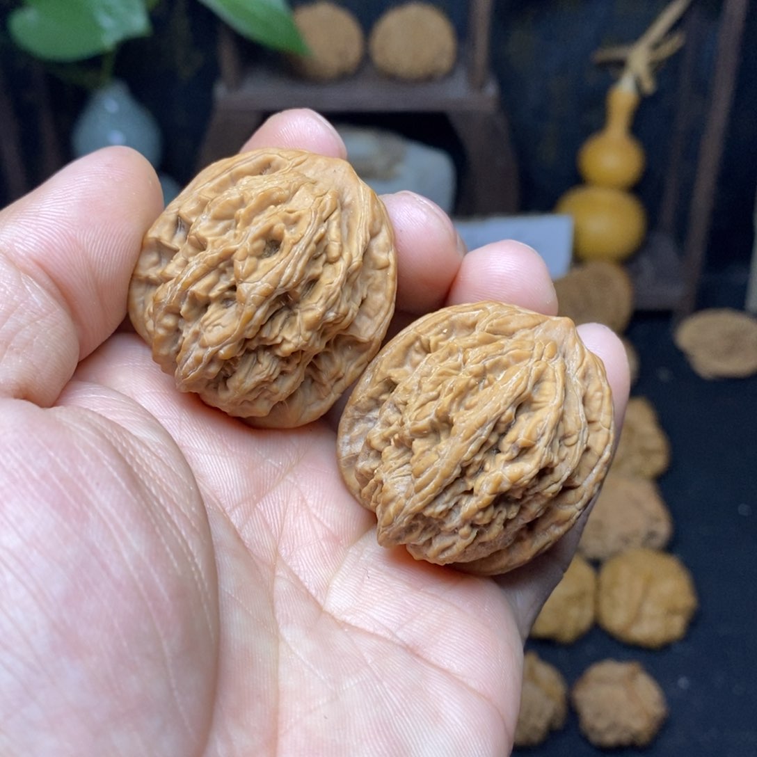 文玩核桃吊坠36+虎头