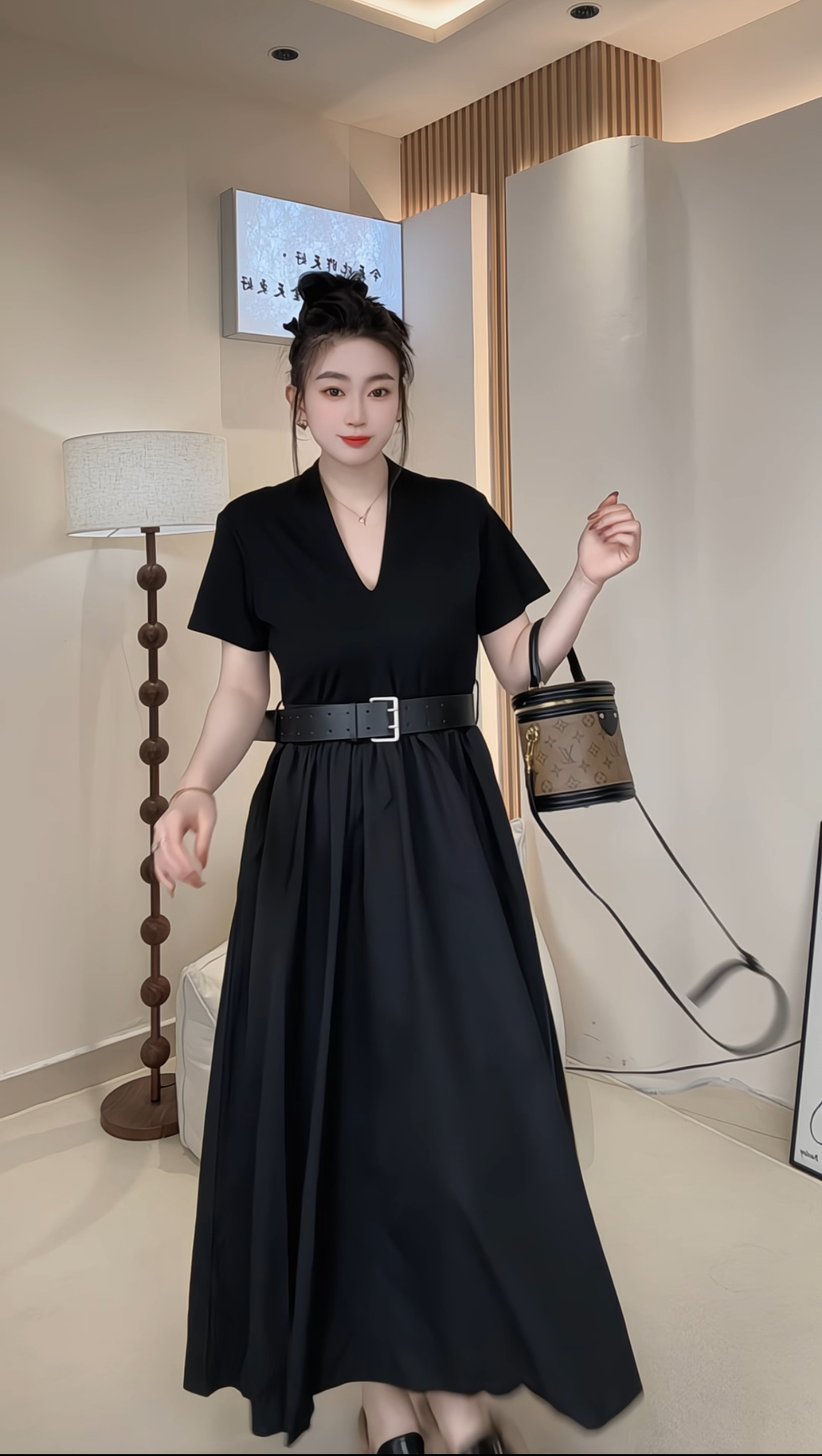 胖含家大码女装赫本风专属法式v领设计感连衣裙