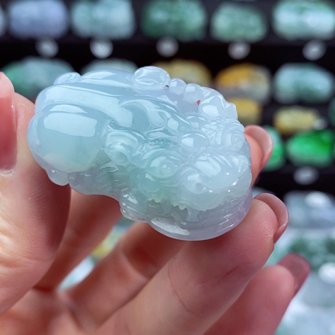 翡翠颈饰未镶嵌天然