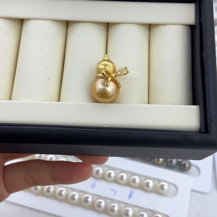 颈饰海水珍珠银S925镶嵌浓金绿12.5天然无瑕