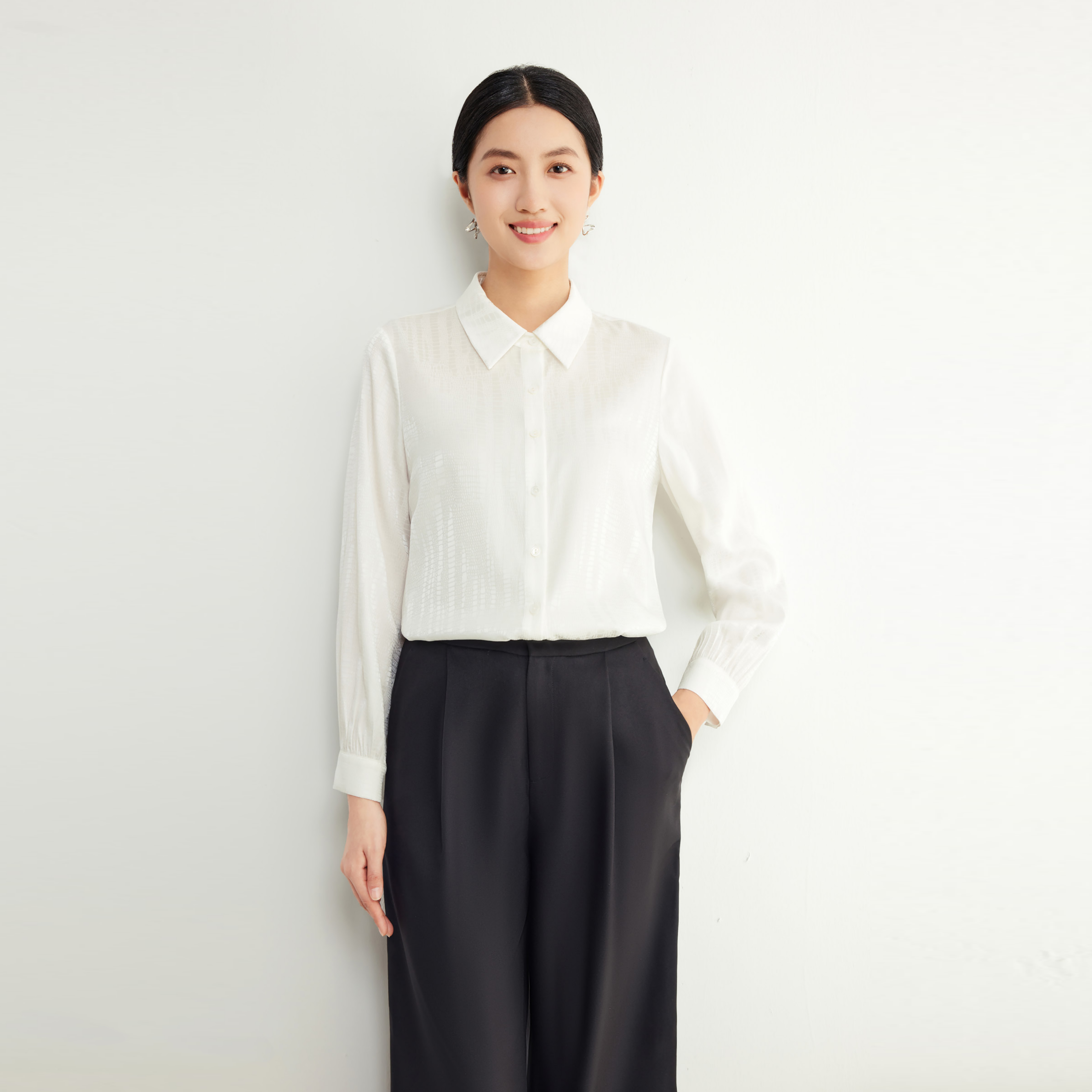 2025年秋季新款桑蚕丝长袖衬衫贵气优雅女装8290