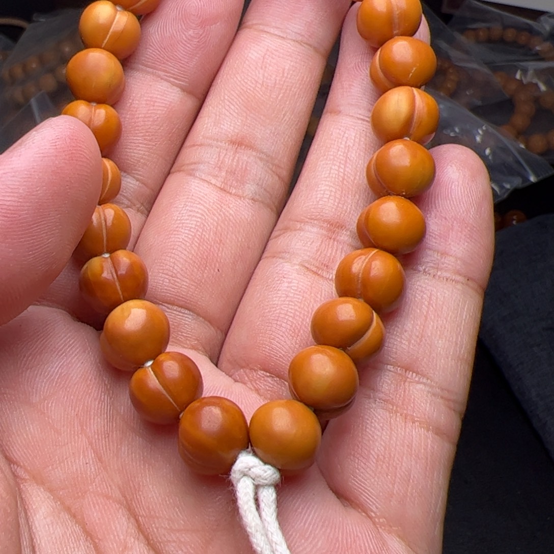 猴头核桃吊坠哦了咯