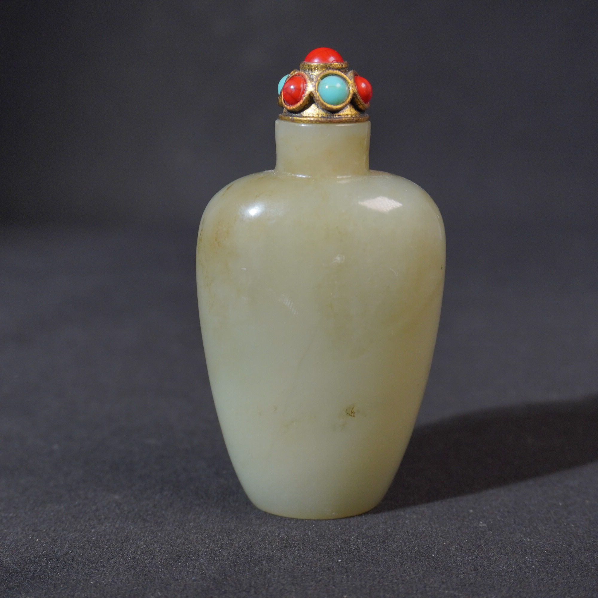 3NN18  清 和田玉素面鼻烟壶