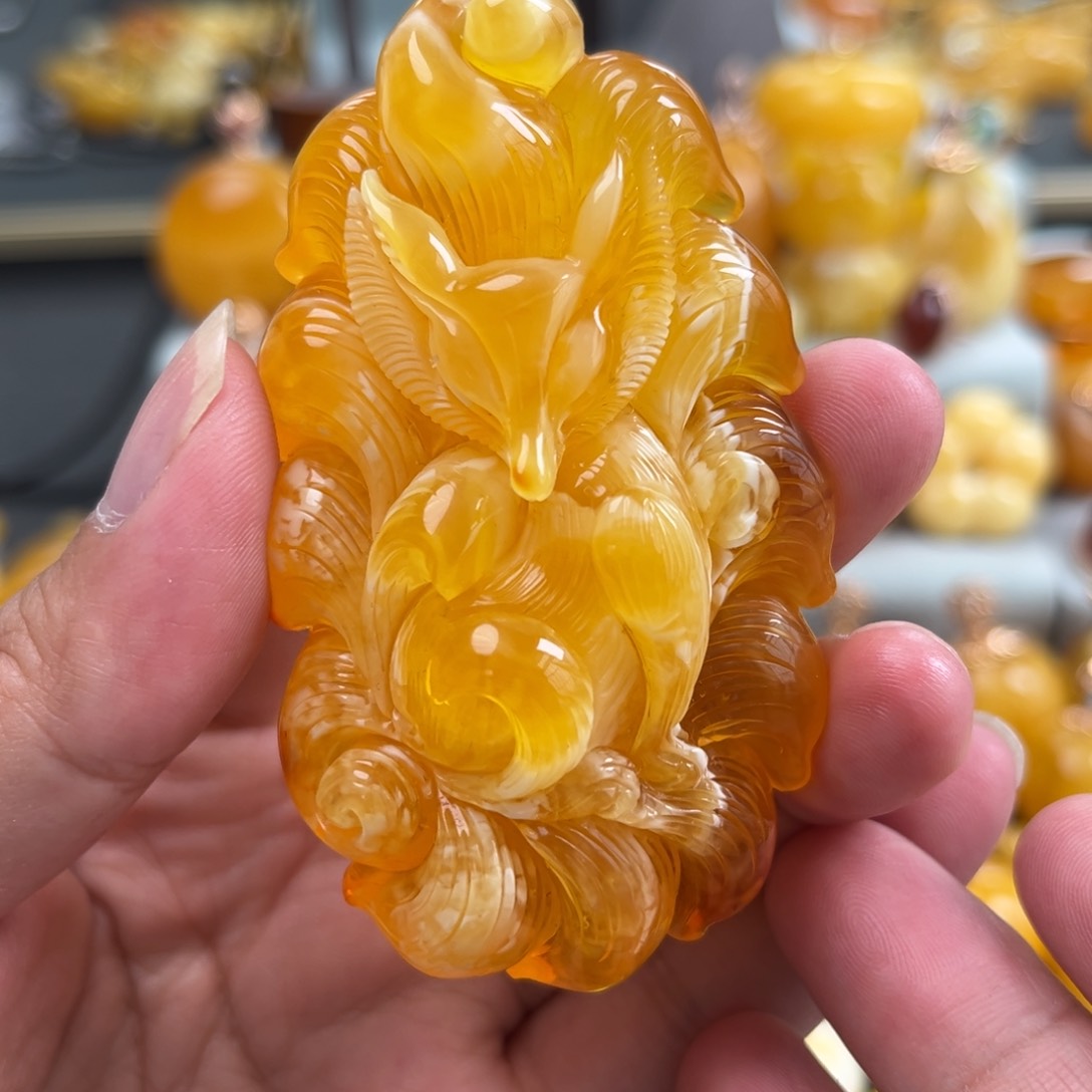 蜜蜡珠宝奇石未镶嵌