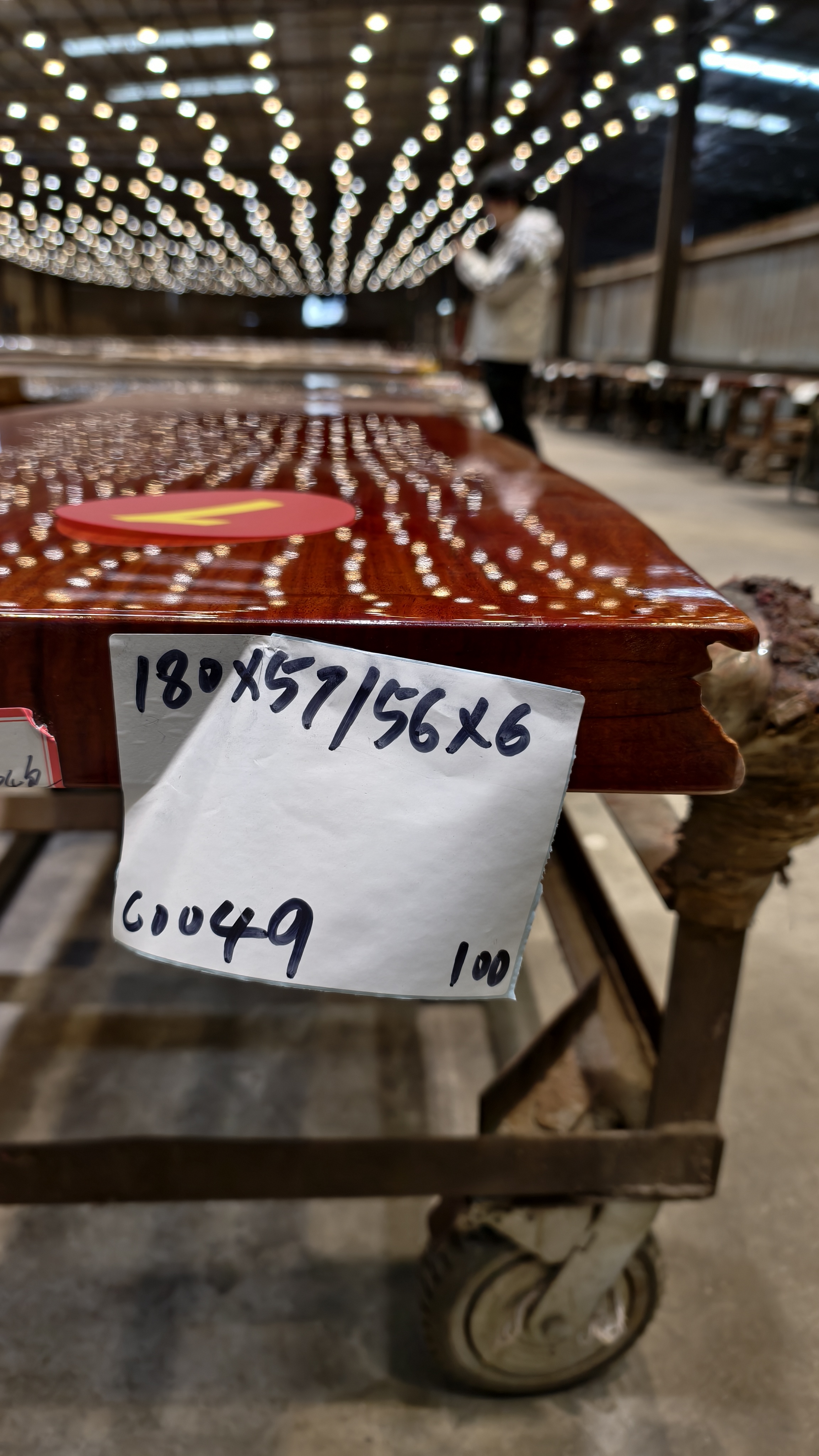 原木原切 整板整料  实木大板  没有拼接 贴皮 灌水泥 ！