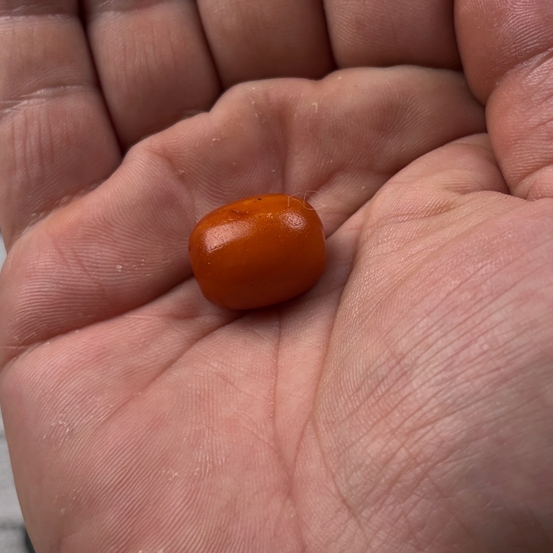 凤***字蜜蜡未镶嵌颈饰老蜜蜡