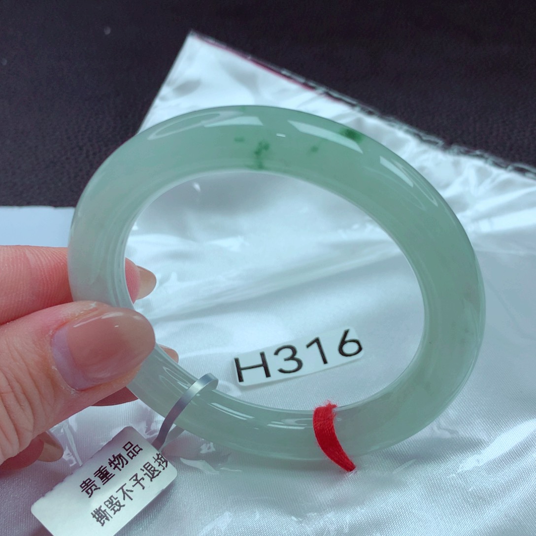 翡翠手镯未镶嵌手镯88