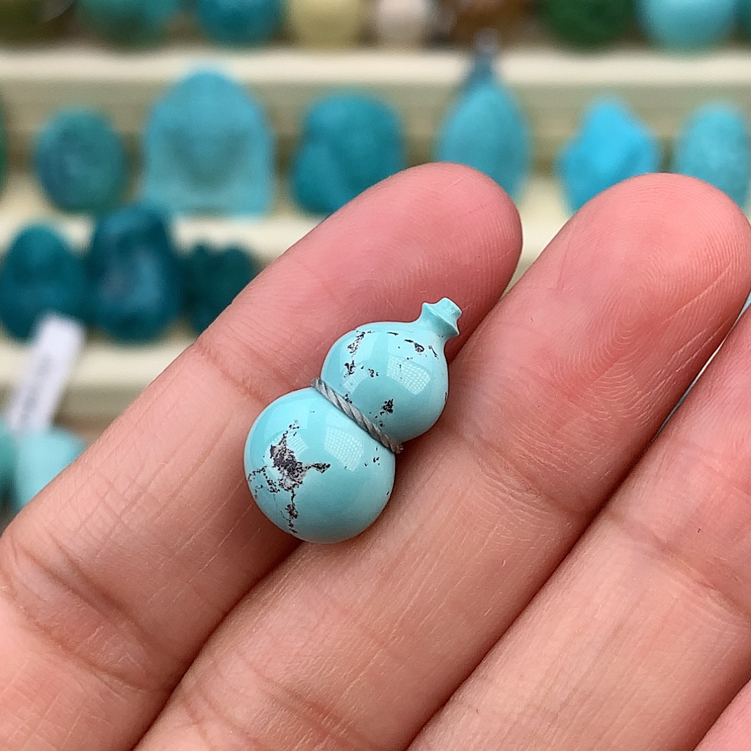 绿松石未镶嵌珠宝奇石