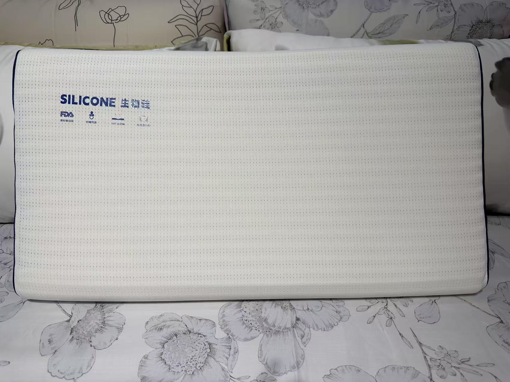 勇哥家纺/枕芯 星空助眠枕 学生枕 低平枕 硅胶枕