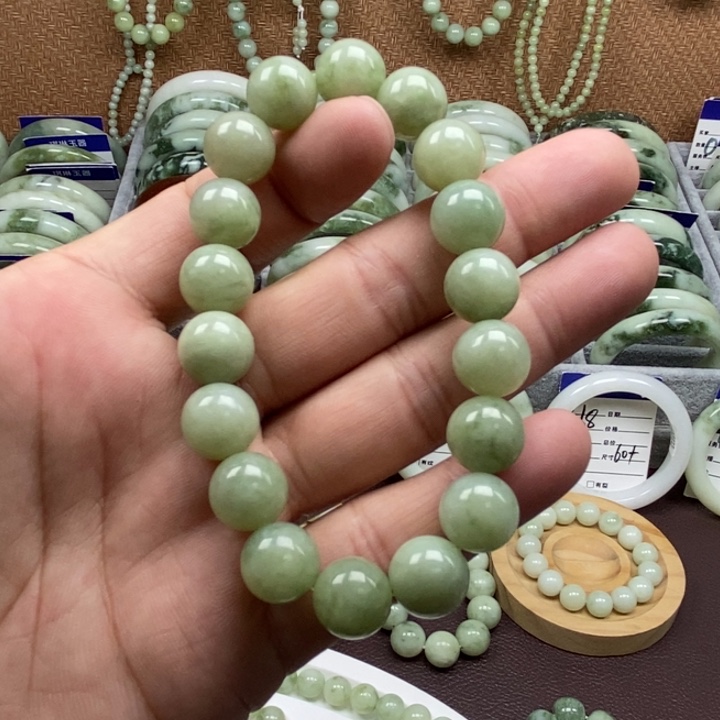 蛇纹石玉未镶嵌手链