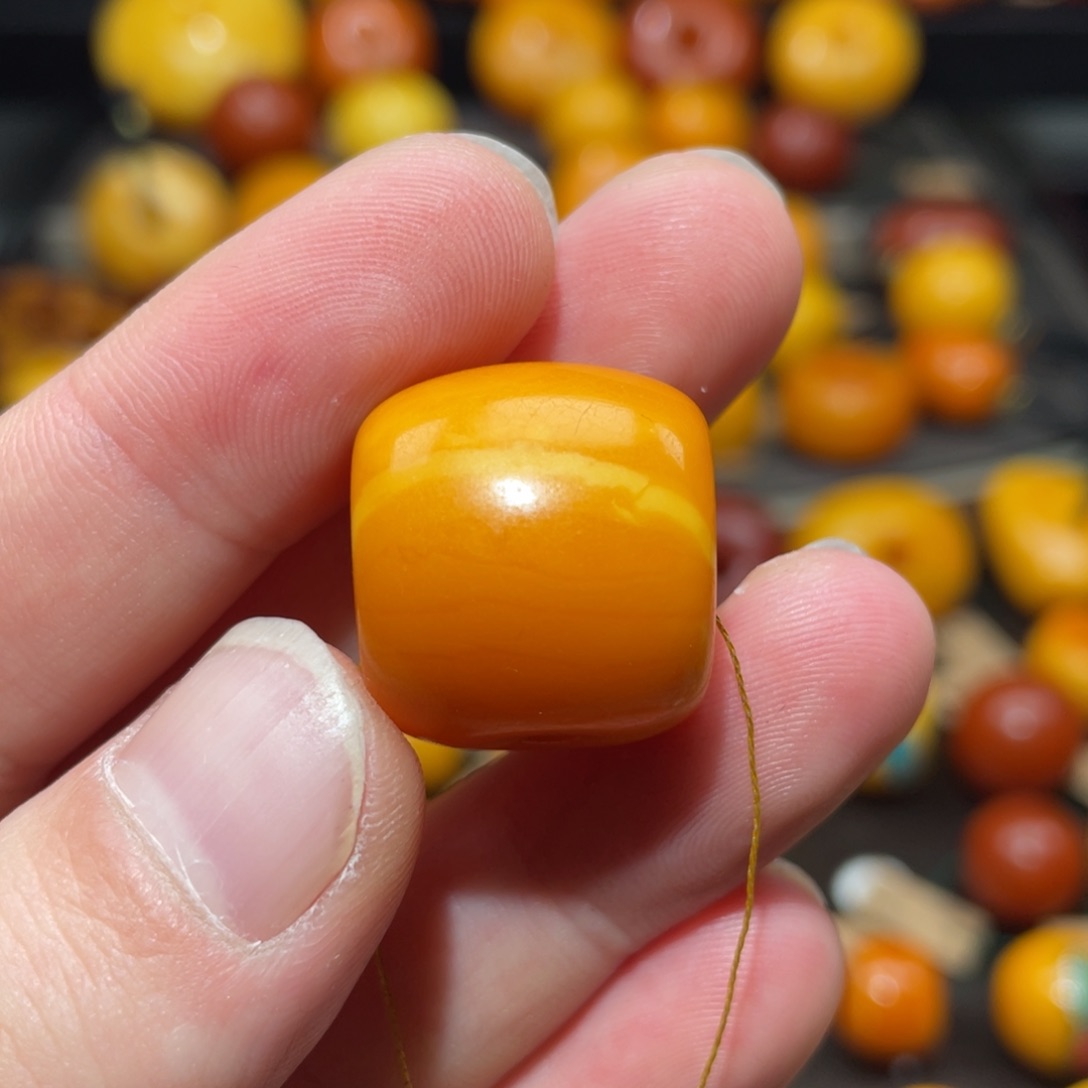 【闪购商品】琥珀裸石未镶嵌三通