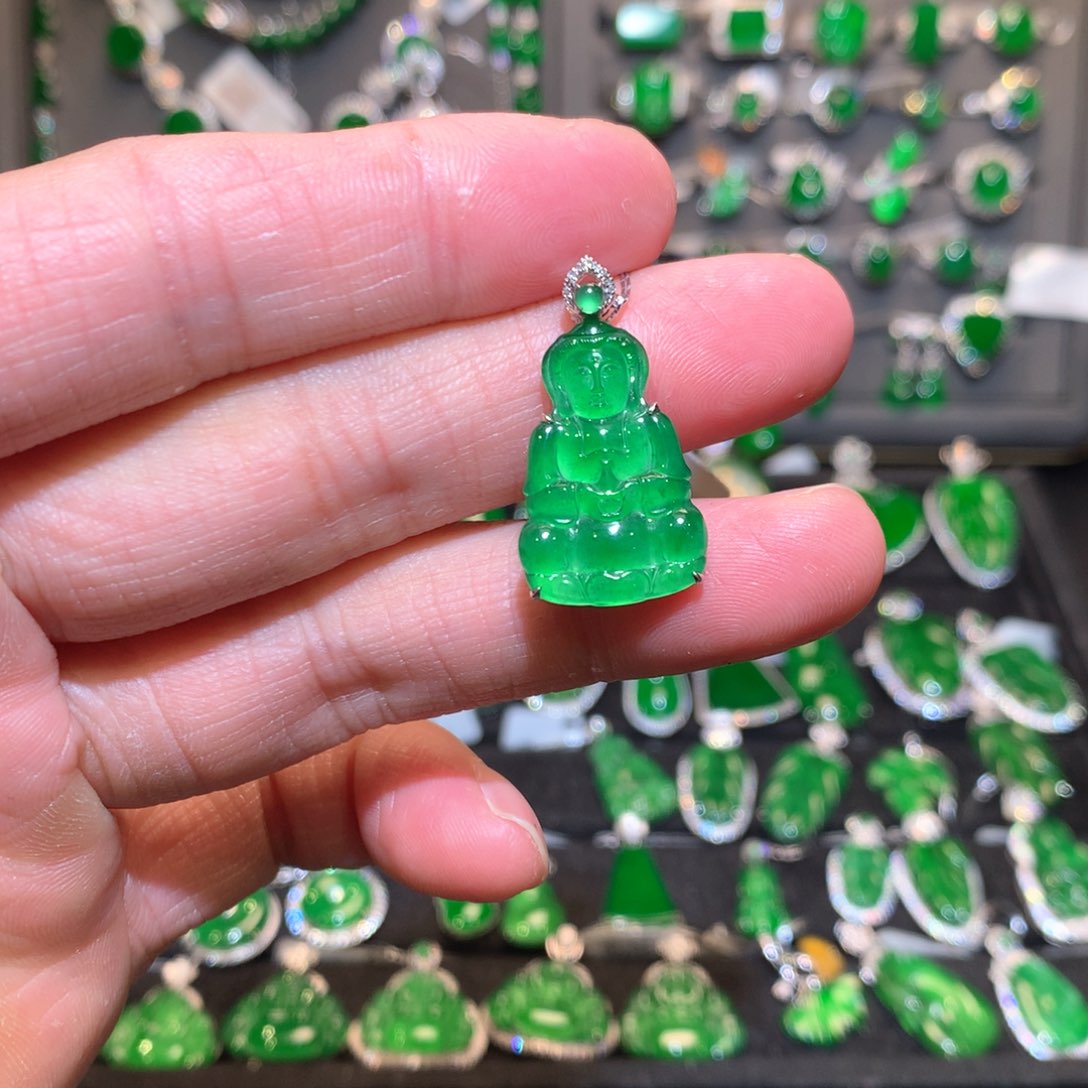 翡翠吊坠(不含链)18K金镶嵌天然翡翠