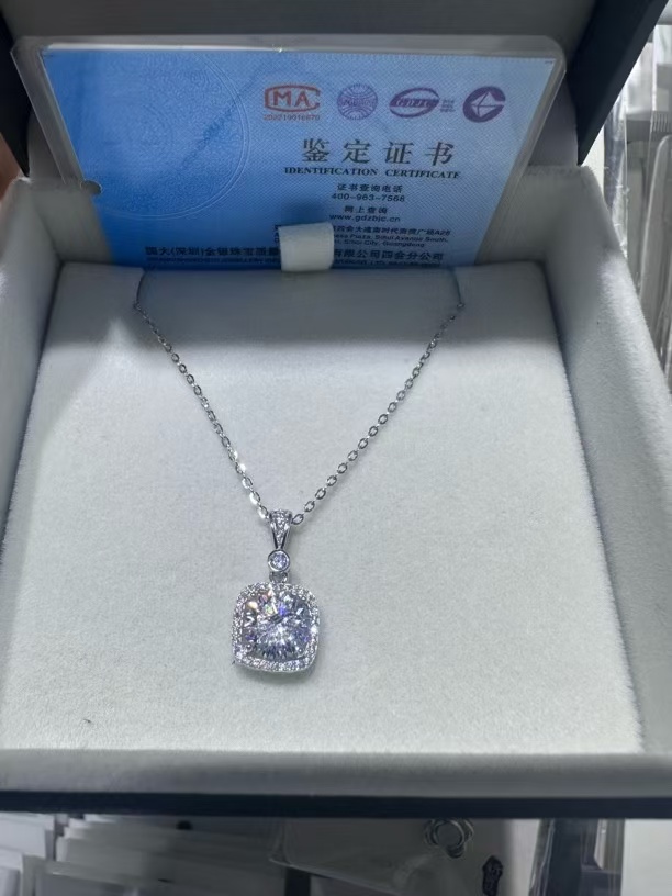 吊坠925银莫桑石 925银莫桑石 小方糖 代购正品时尚项链