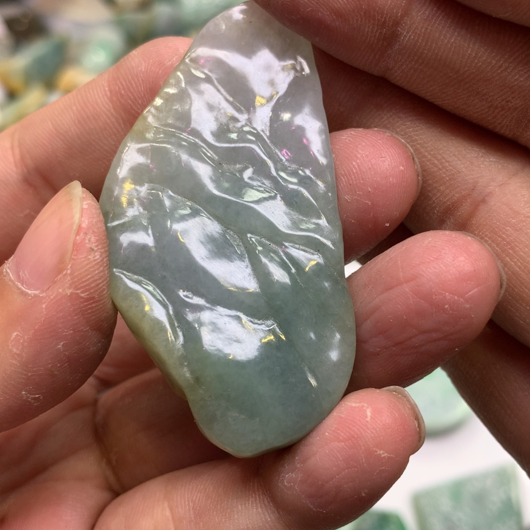 翡翠颈饰未镶嵌翡翠