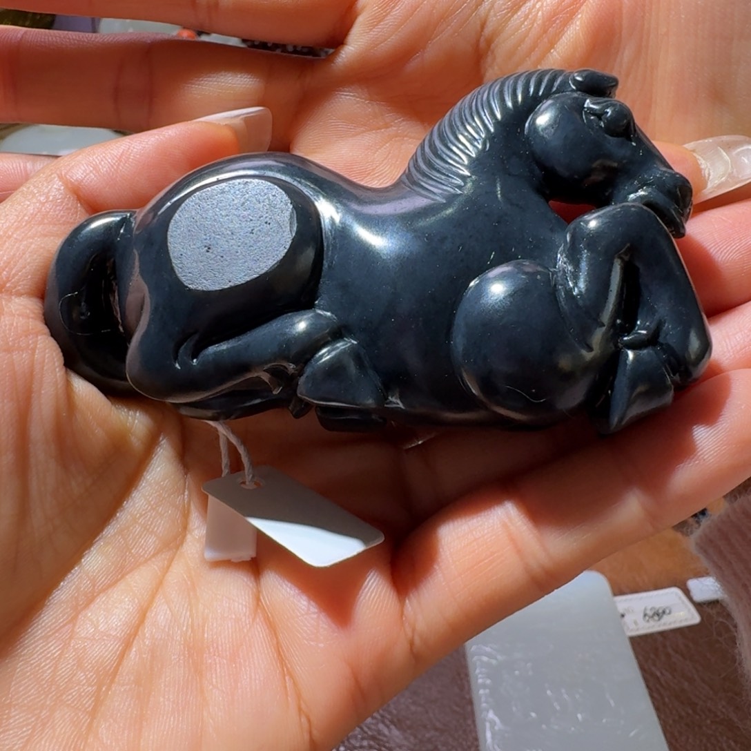 和田玉未镶嵌把件