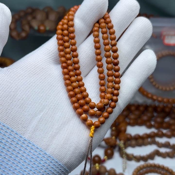 蔡***武橄榄核吊坠0.52核尖130颗