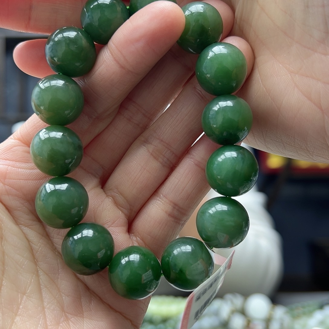 和田玉手链未镶嵌16碧玉