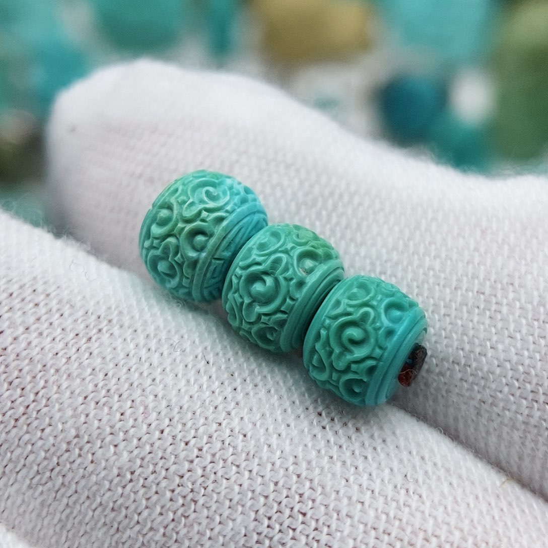 绿松石颈饰未镶嵌