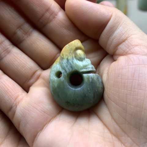 【闪购商品】未镶嵌岫岩河磨玉（透闪石质玉）挂件