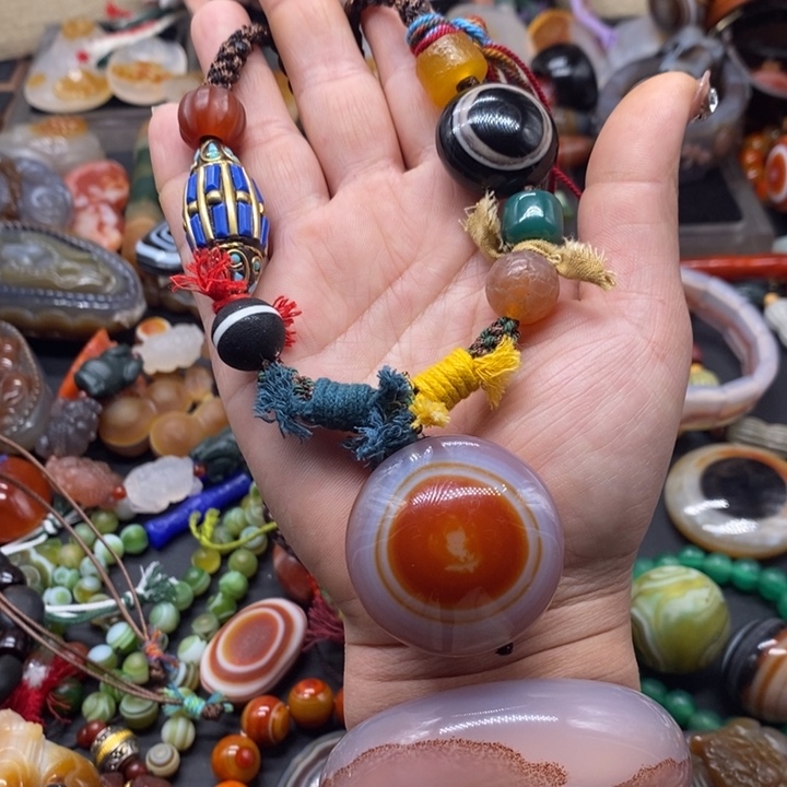 玛瑙/玉髓颈饰未镶嵌