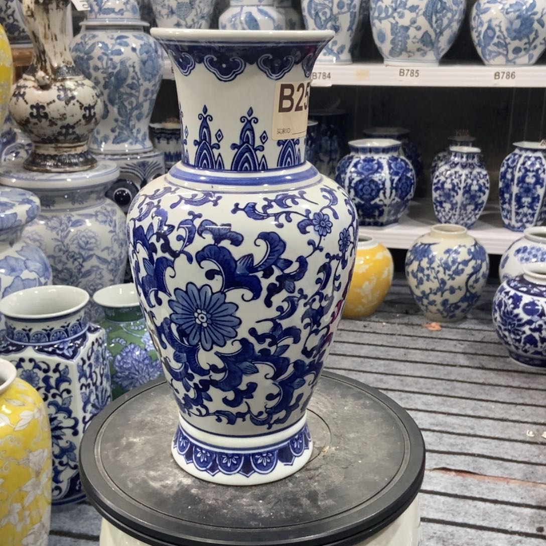 摆件花瓶手绘釉下彩