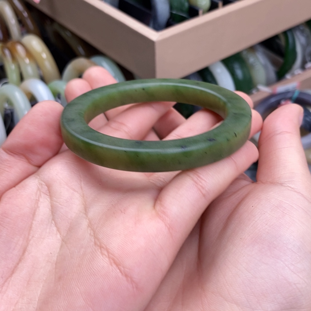 和田玉未镶嵌手镯手镯 56.1