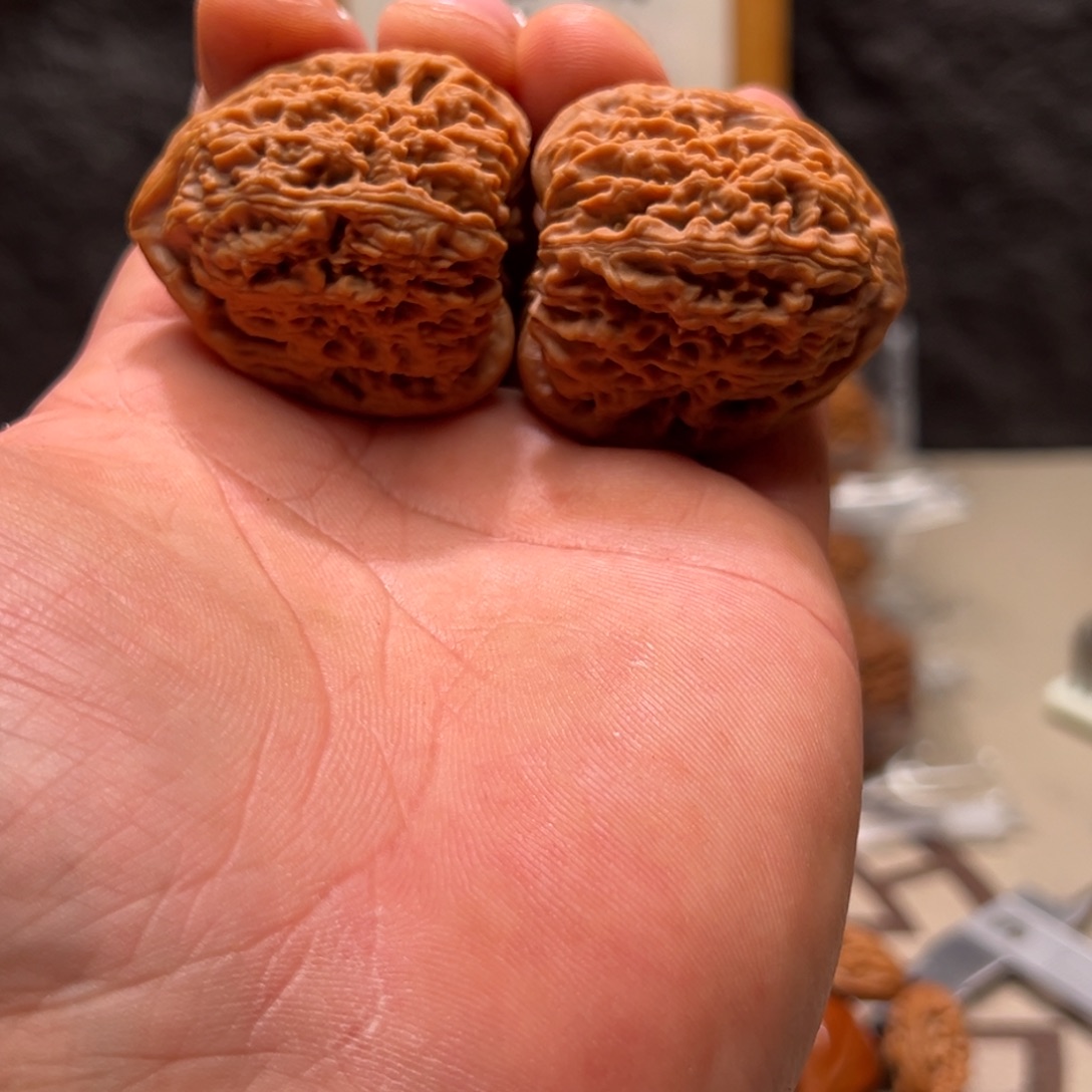 核***忧把件文玩核桃南疆38有黄