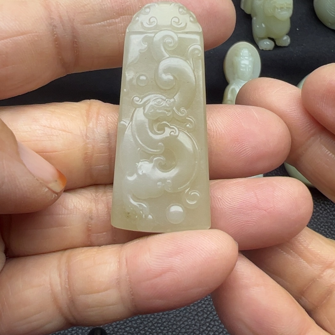 和田玉（糖玉）未镶嵌吊坠(不含链)