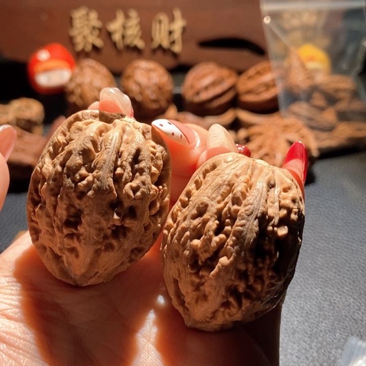 文玩核桃吊坠聚核财婉楸40