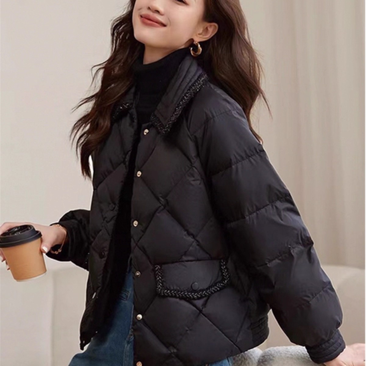 洋气短款棉服女款2025新款爆款冬季女士轻薄天外套显瘦棉衣小棉袄