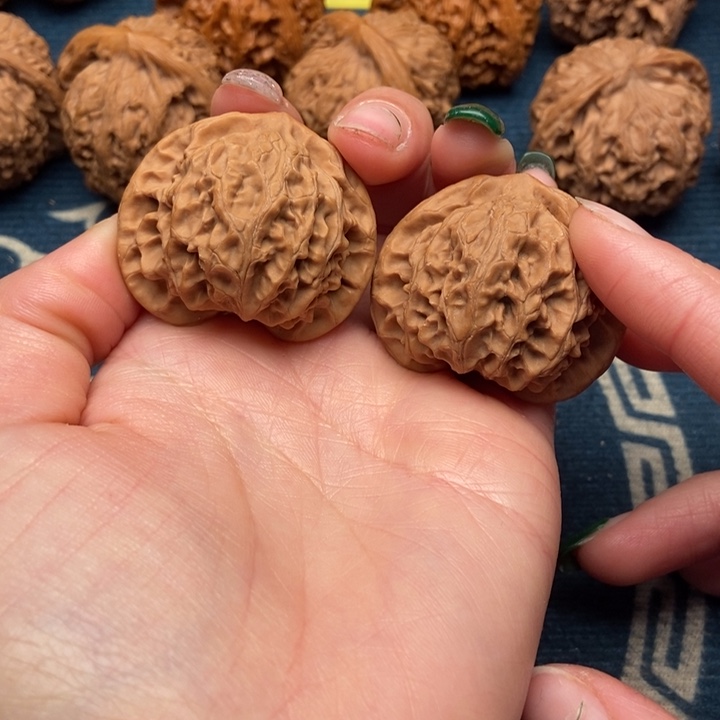 桃核把件宫灯全品40