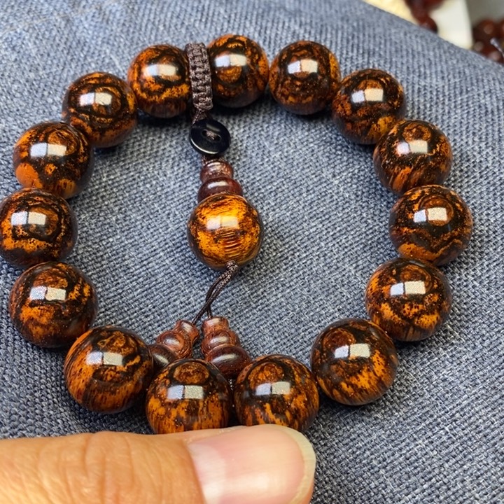 好***哥1.5紫油梨紫油梨紫油梨