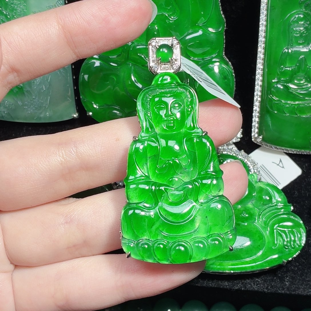 翡翠未镶嵌颈饰天然A货翡翠