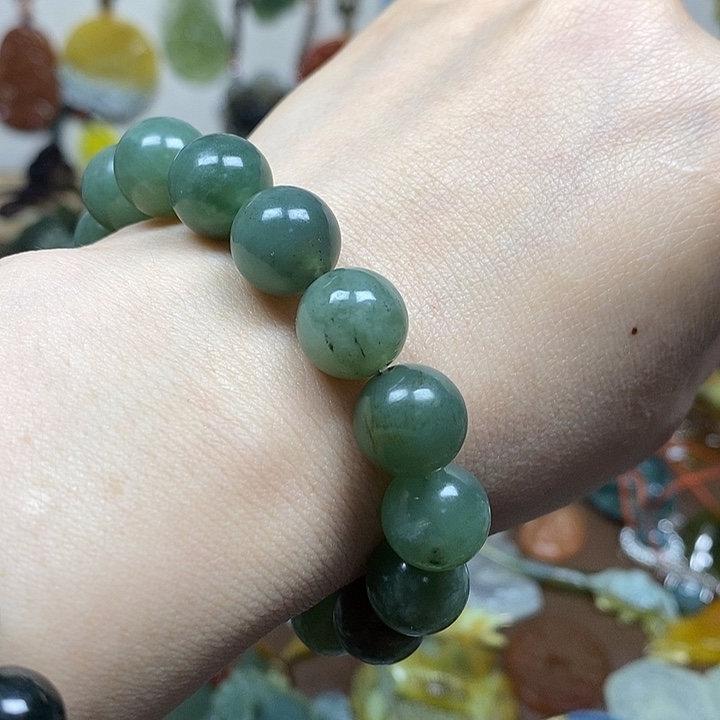 蛇纹石玉手串未镶嵌
