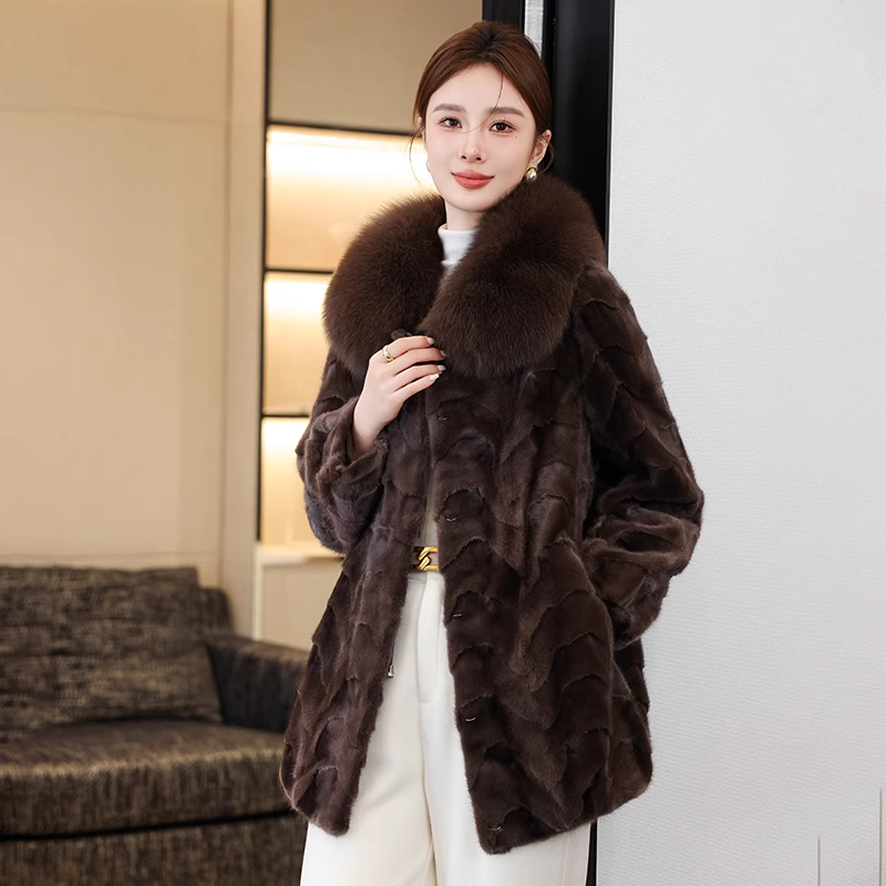月牙水貂毛大狐狸毛领貂皮大衣皮毛一体新款皮草外套宽松中长大码